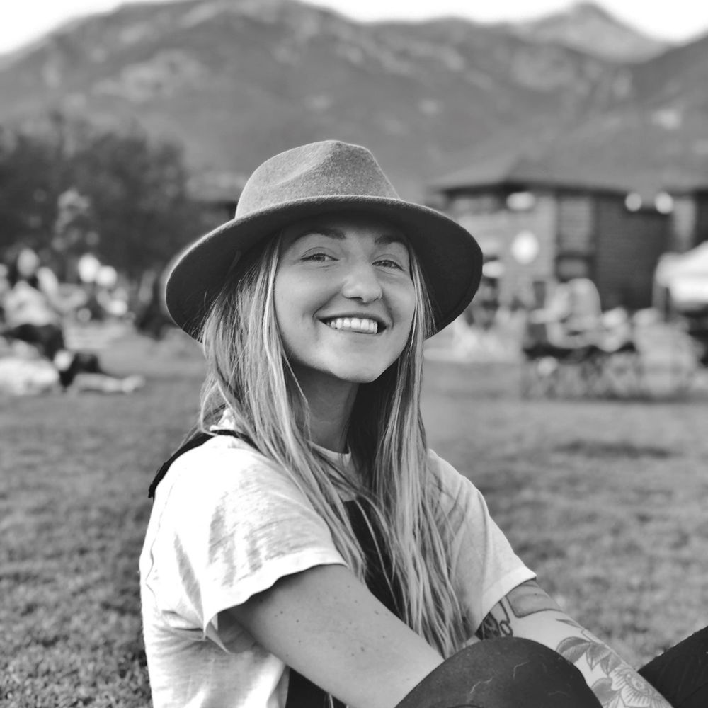 Meet your Posher, Whitney